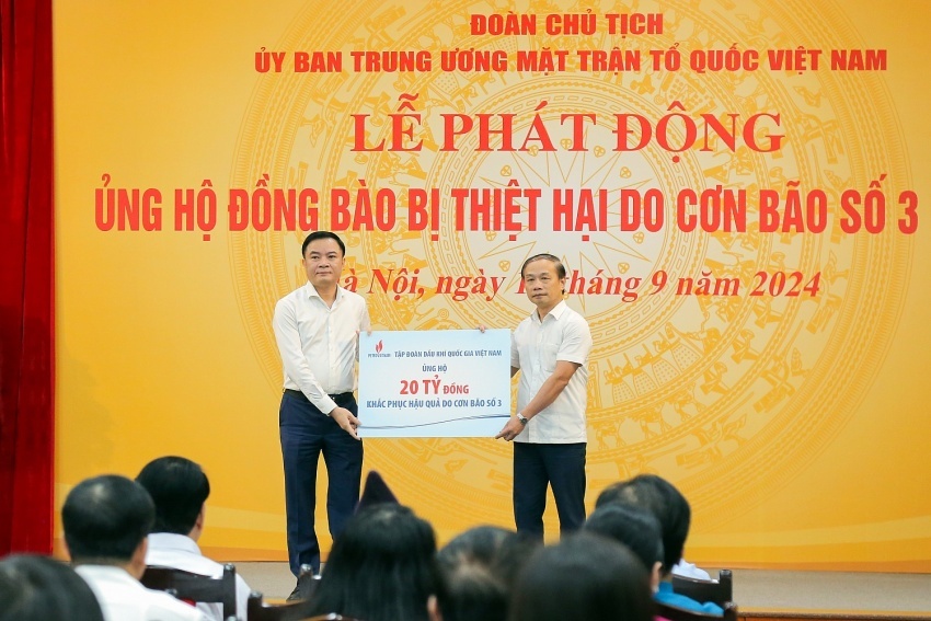 Gần 6 vạn người lao động Dầu khí làm thêm ngày nghỉ để hỗ trợ đồng bào bị thiệt hại do thiên tai